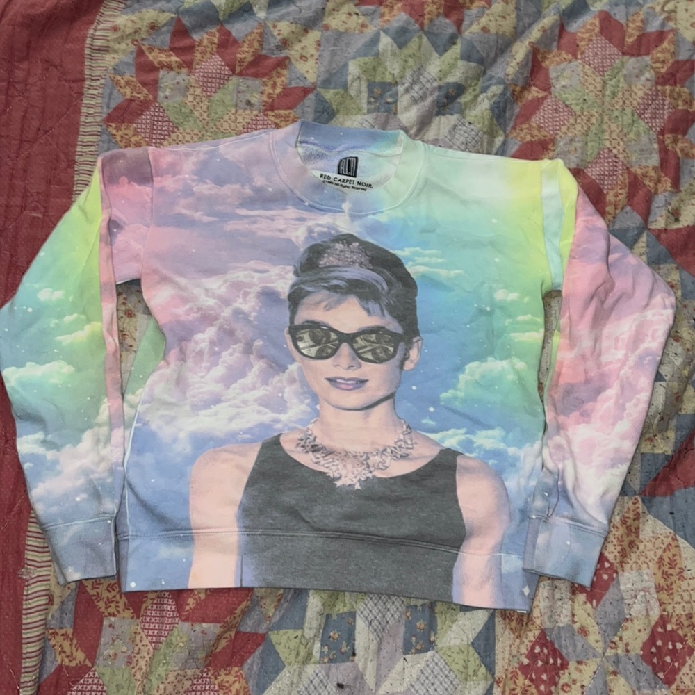Forever 21 pullover sweater. Good condition.